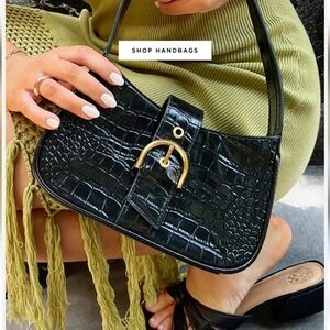 NWT Vince Camuto Barlo Small Shoulder